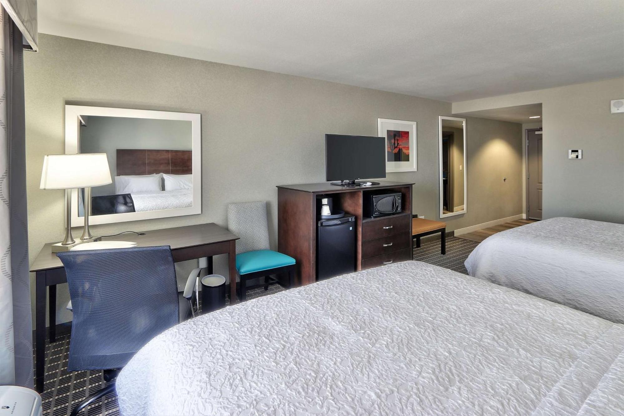 Hampton Inn & Suites Albuquerque Airport Ngoại thất bức ảnh